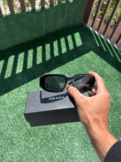 New sunglasses with box