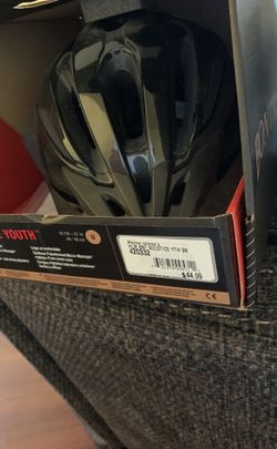 4 youth helmets with lock included $10ea new in box reg $45 EACH MORE THAN 50% off!