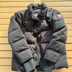 Canada goose jacket size M