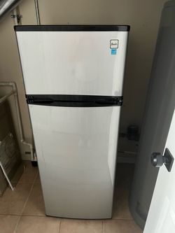 Mini fridge