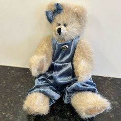 Cassie Bear Ty Attic Treasure #6028 blue outfit &amp; bow 1993 10.5" Retired 