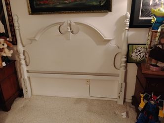 White Wood Poster Bed Headboard queen size