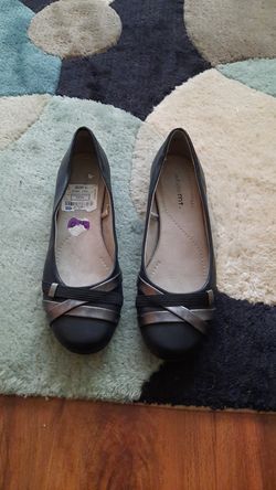 Flat shoes