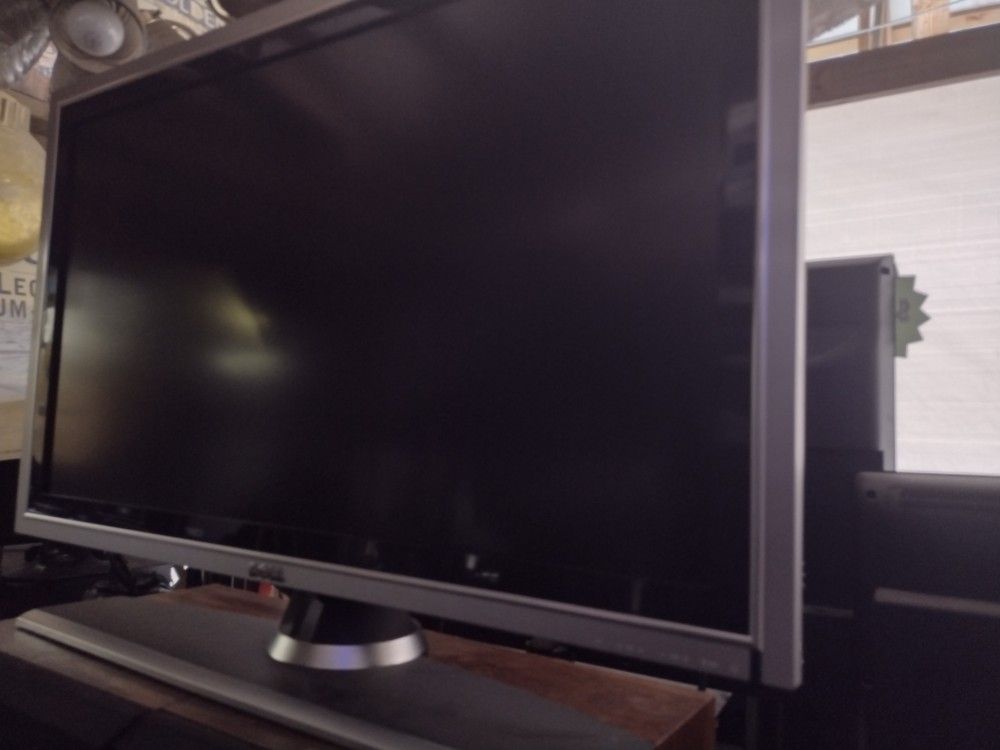 32" Dell Computer Monitor/TV