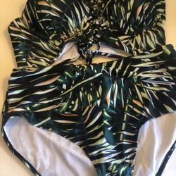 Two Piece Swimsuit Green Size XL Runs Small New Never Worm 