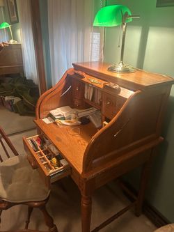 Women’s roll top desk, solid Oak