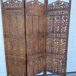 Wood Carved Divider