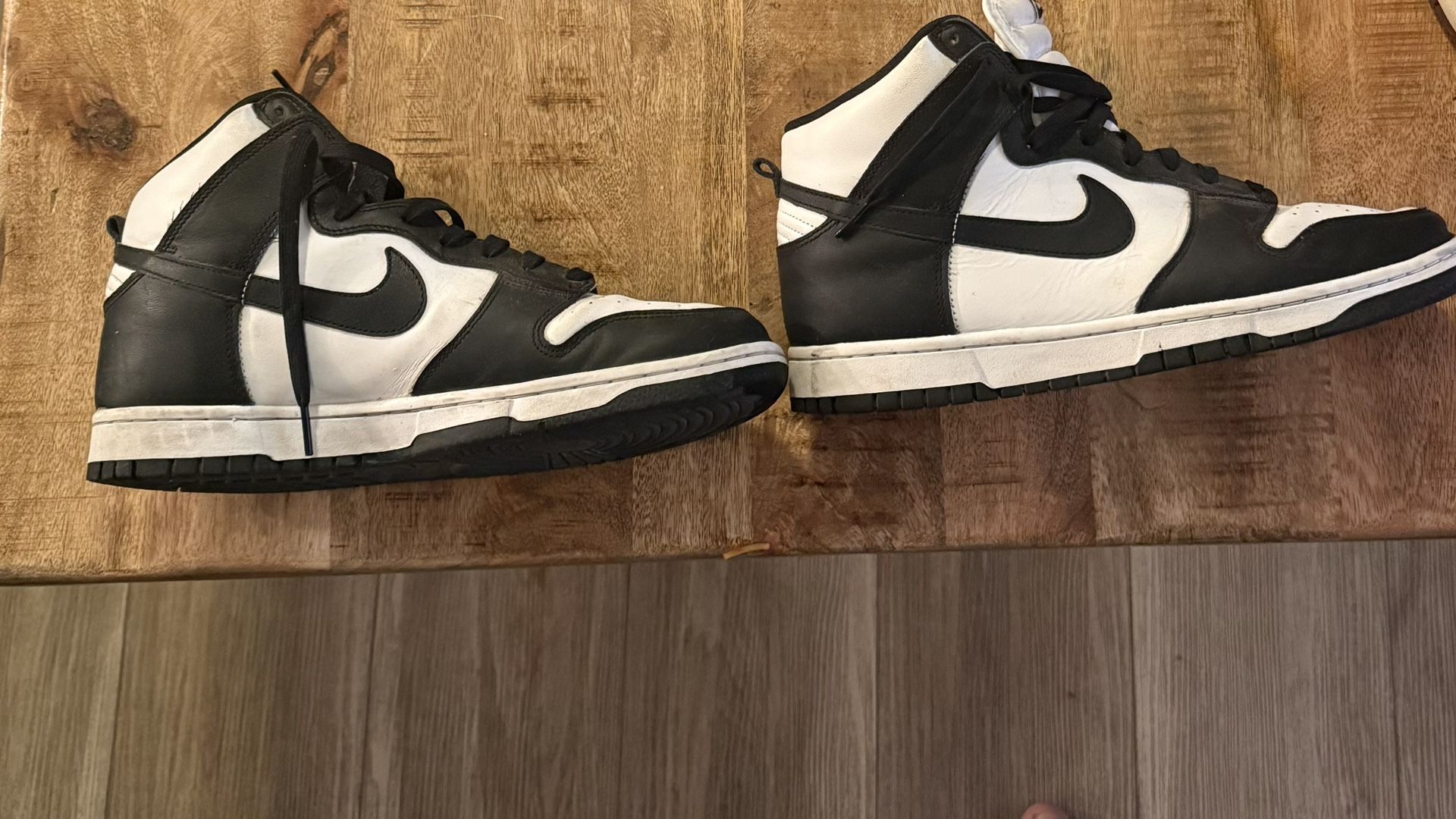 Men Nike Panda dunks high size 10