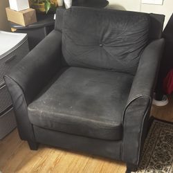 LARGE BLUE SUEDE CHAIR ON A SOLID METAL BASE CAN SUPPORT UP TO 350LBS EASILY 1 YEAR OLD