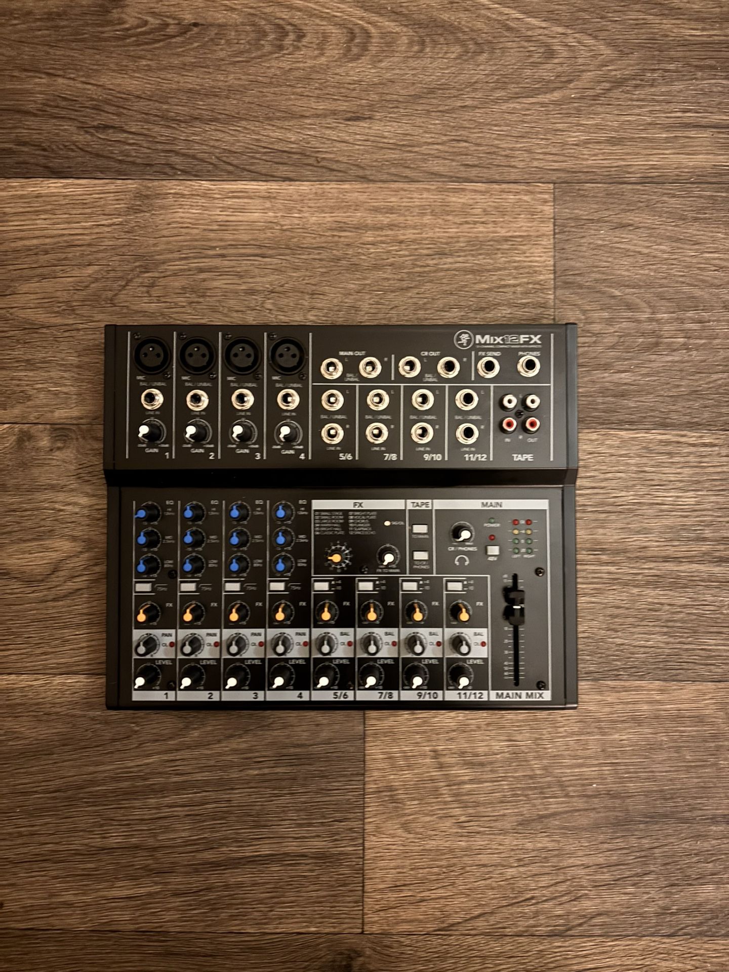 Mackie Mixer 12FX Compact Mixer With Effects