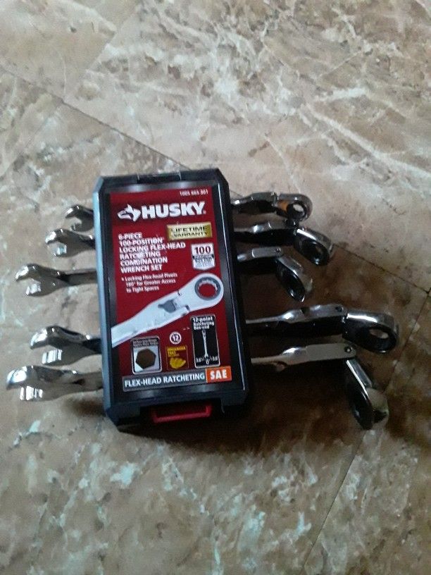 Husky locking flex head ratchet deals