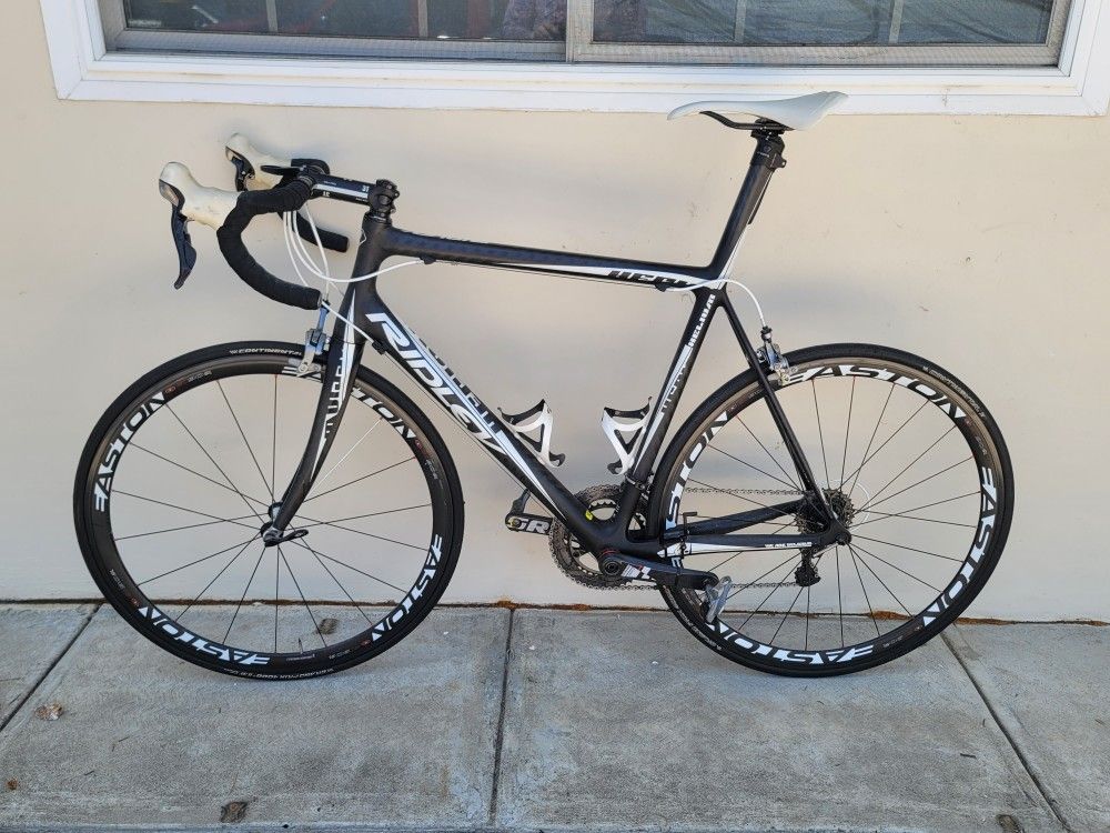 Ridley Helium Carbon fiber bike.