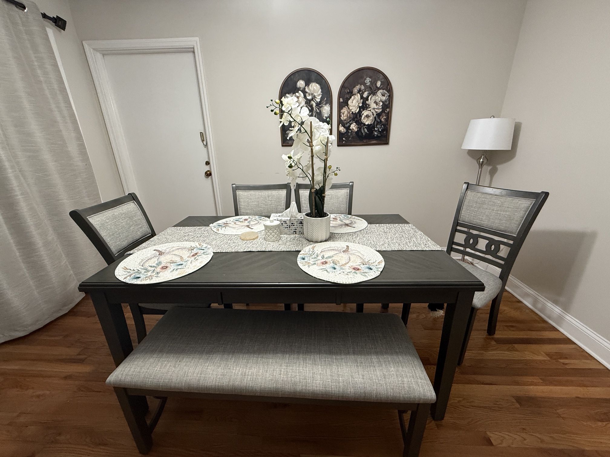 Dinning Table