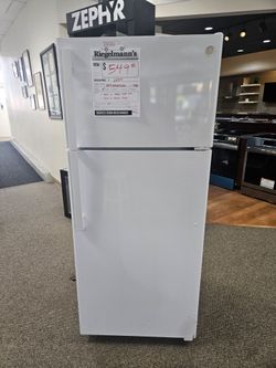 GE® 17.5 Cu. Ft. Top-Freezer Refrigerator (Scratch & Dent)
