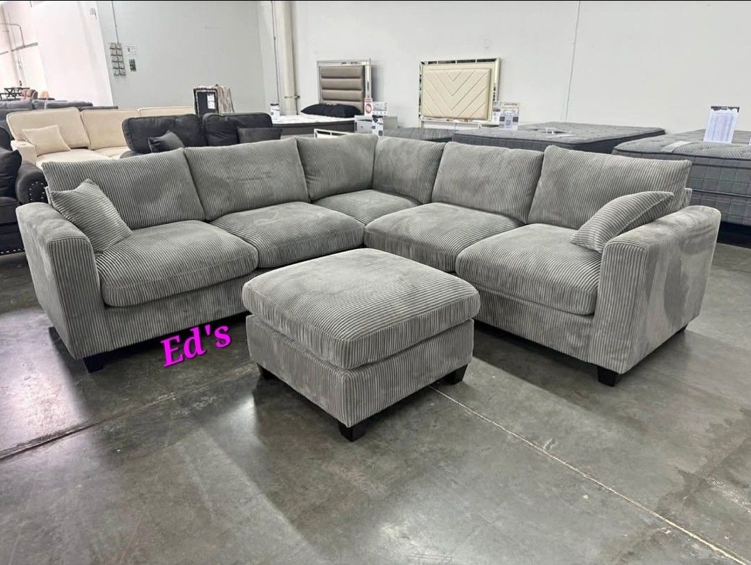 BRAND NEW 4PCS SECTIONAL SOFA SET WITH OTTOMAN AND ACCENT PILLOW INCLUDED $499+tax
