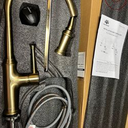 Kitchen Faucet with Pull Down Sprayer, Lava Odoro Single Handle Gold Kitchen Sink Faucet, Brushed Brass Faucet for Kitchen Sink 1 Hole and 3 Hole