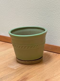 Ceramic planter pot