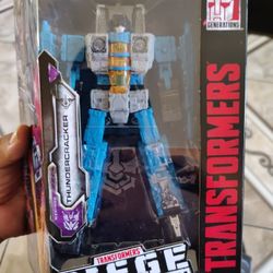 Transformers Siege War For Cybertron Trilogy Thundercracker