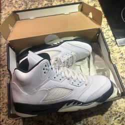 Retro 5 Size 7Y