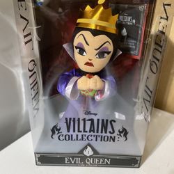 Disney Villains Collection: Evil Queen Plush, 13-inch Collectible Plush Doll, Kids Toys for Ages 3 Up. 
