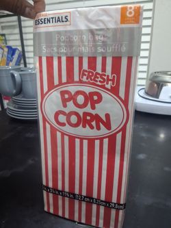 Retro Carnival Popcorn Bags (8-Count Pack) — Brand New