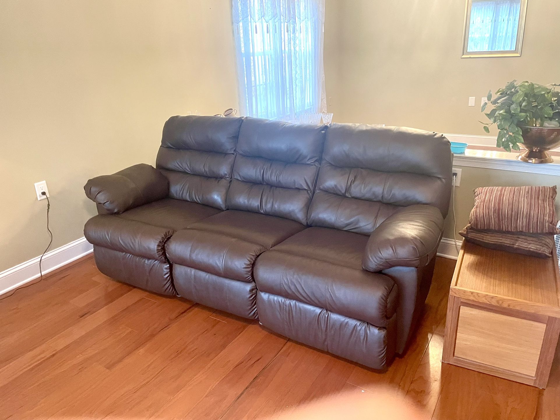 86” Leather Dual Reclining Couch