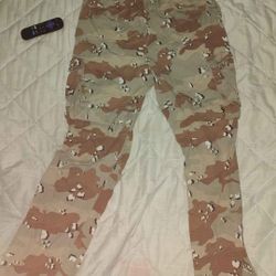 CSG camo Pants Size Large
