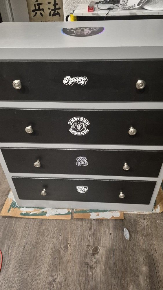 Raiders Dresser
