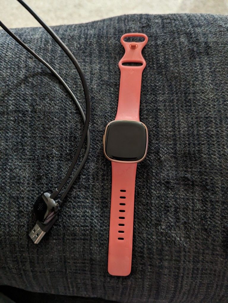 Fitbit Versa 4