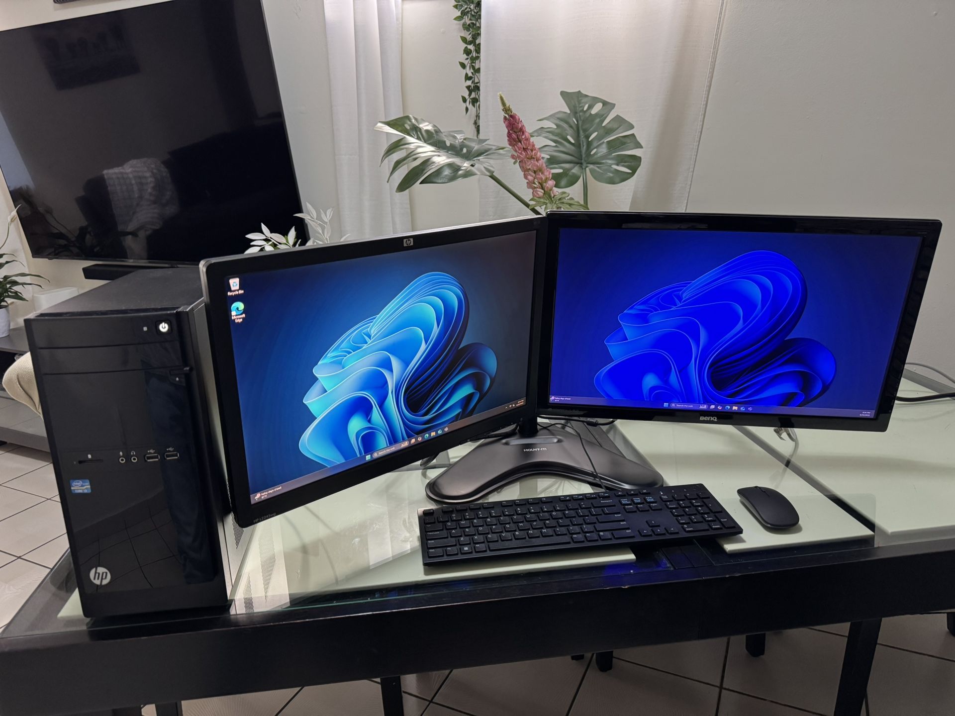 Dual 24” Monitors HP Desktop Computer Complete Setup Windows 11 Pro
