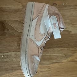 Nike court bourough size 3 youth