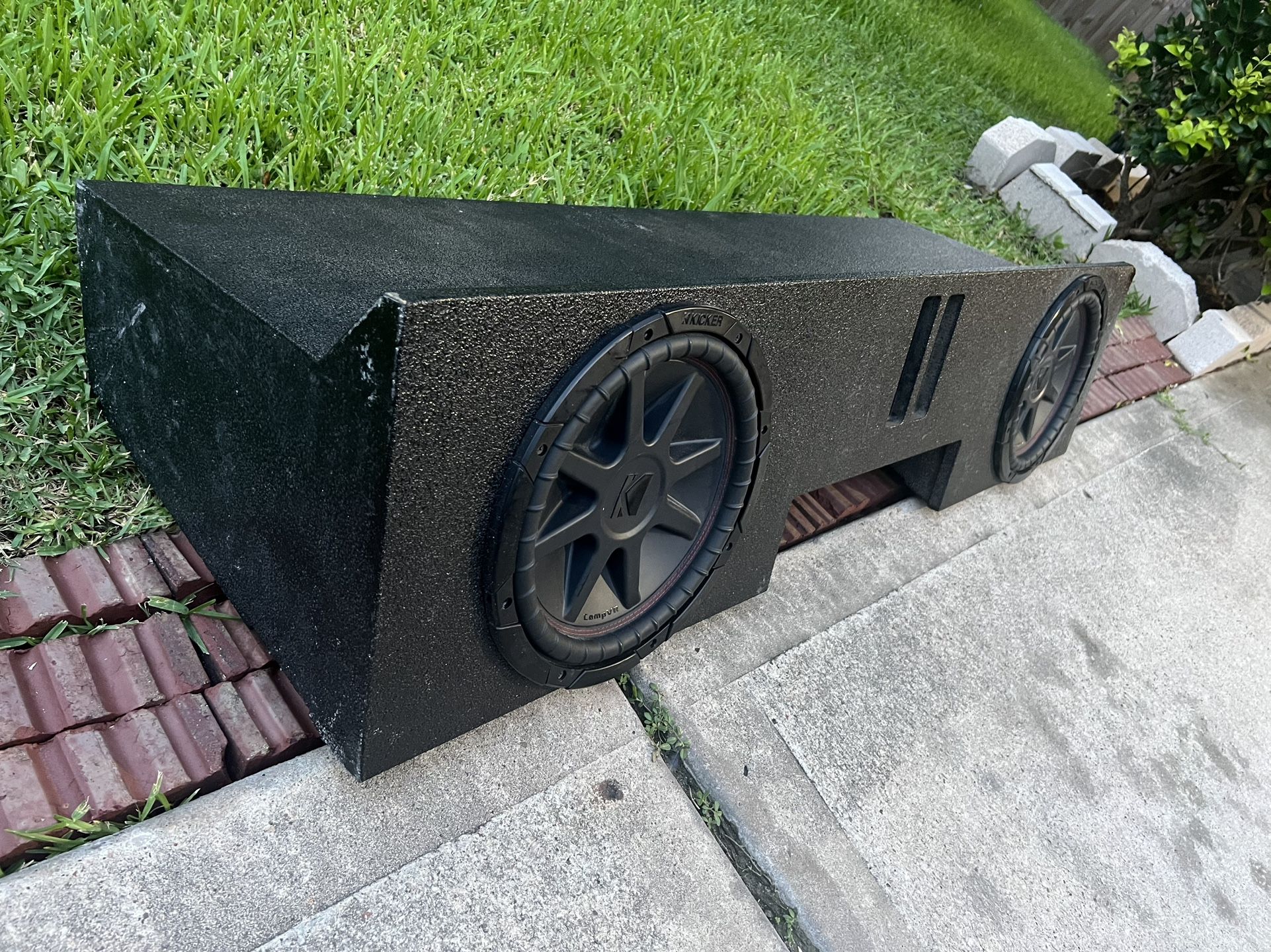 12s Kicker Compvr, Fits Chevy’s 2000-2006 Extended Cab