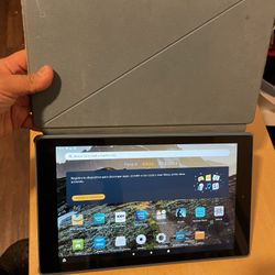 2 Amazon Tablets Blue And Pink 