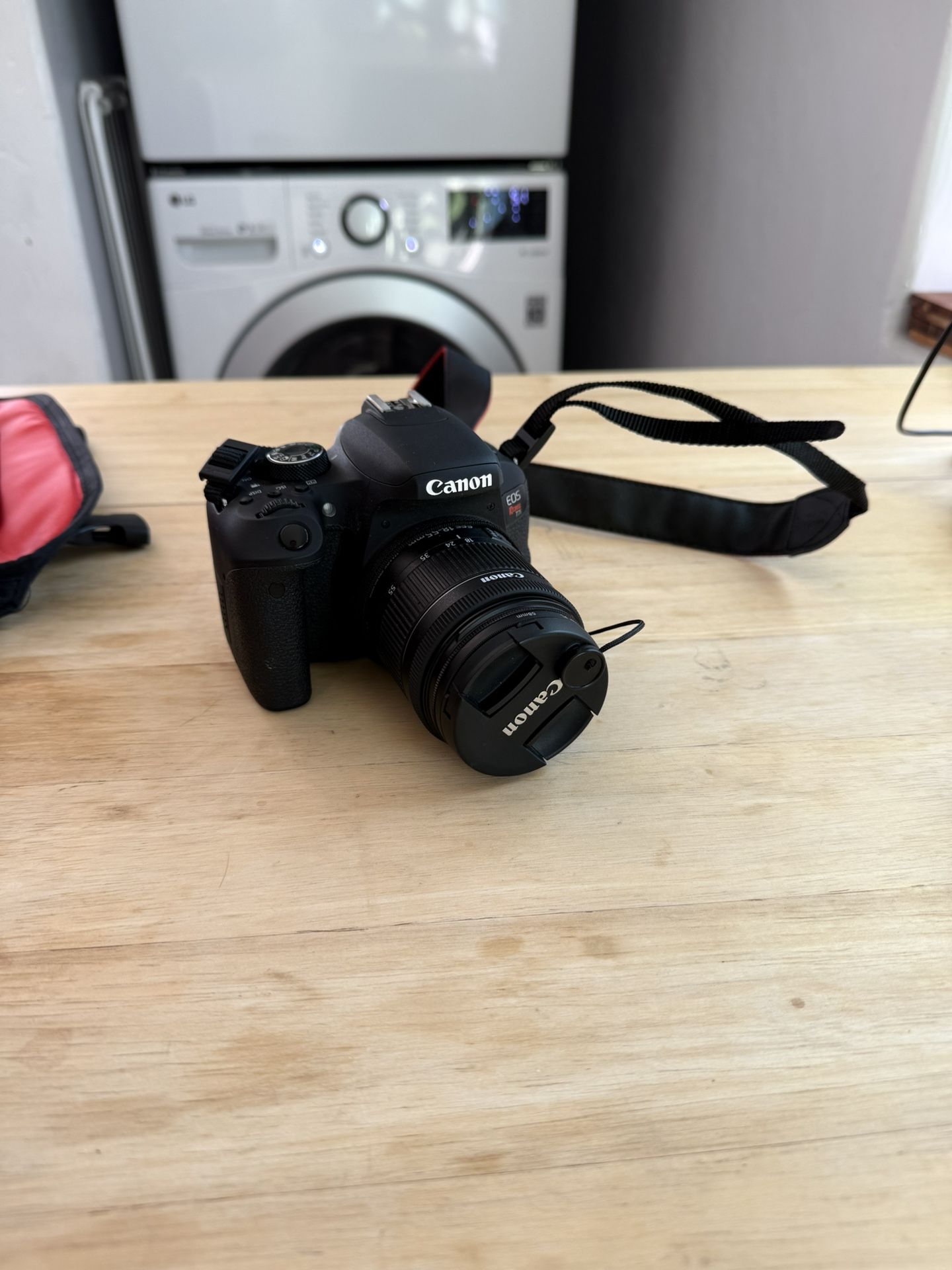 Canon DSLR EOS Rebel T7i 800D