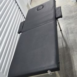 Portable Folding Massage Table
