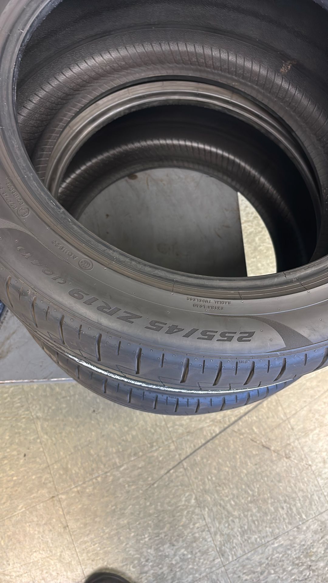 2- 255 45 19 Pirelli