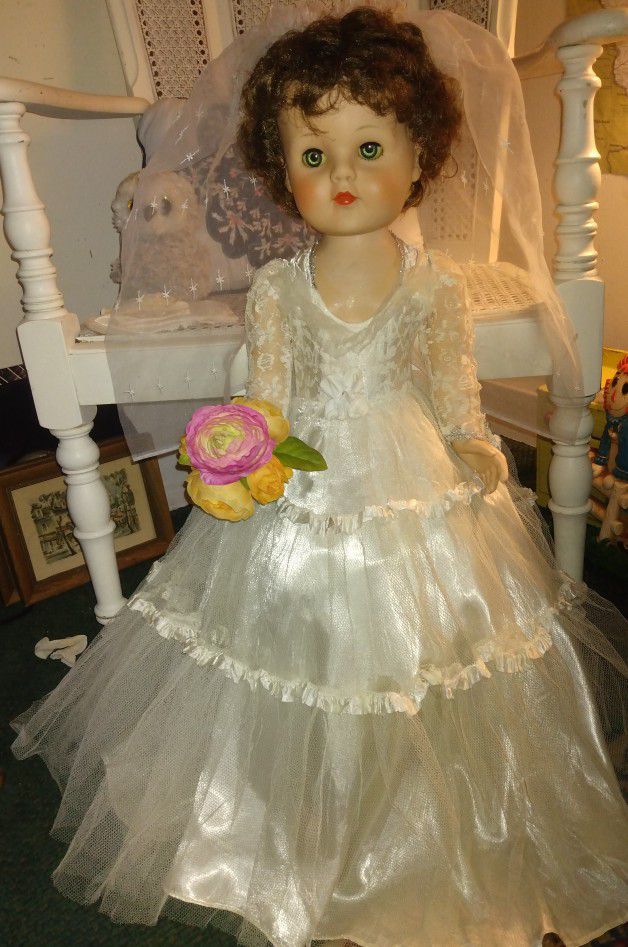 Vintage EGEE Bride Doll 