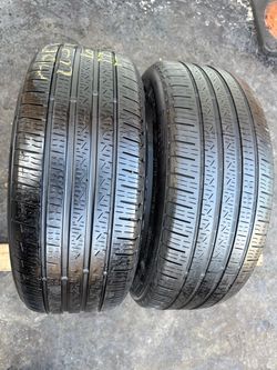 Set of 2 nice Runflat Pirelli Cinturato p7 225/45/18 ( We install & balance)