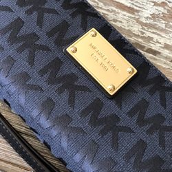 Michael Kors Zip Around Wallet Wristlet