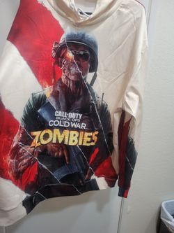 Call Of Duty ... Zombie Sweat Pull Over 