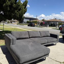 Grey Charcoal living Spaces Aquarius Sectional Chaise sofá 2 piece