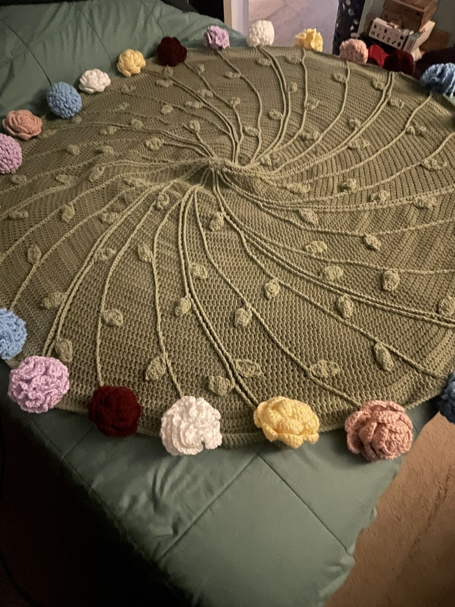 Crochet Flower Bouquet Blanket