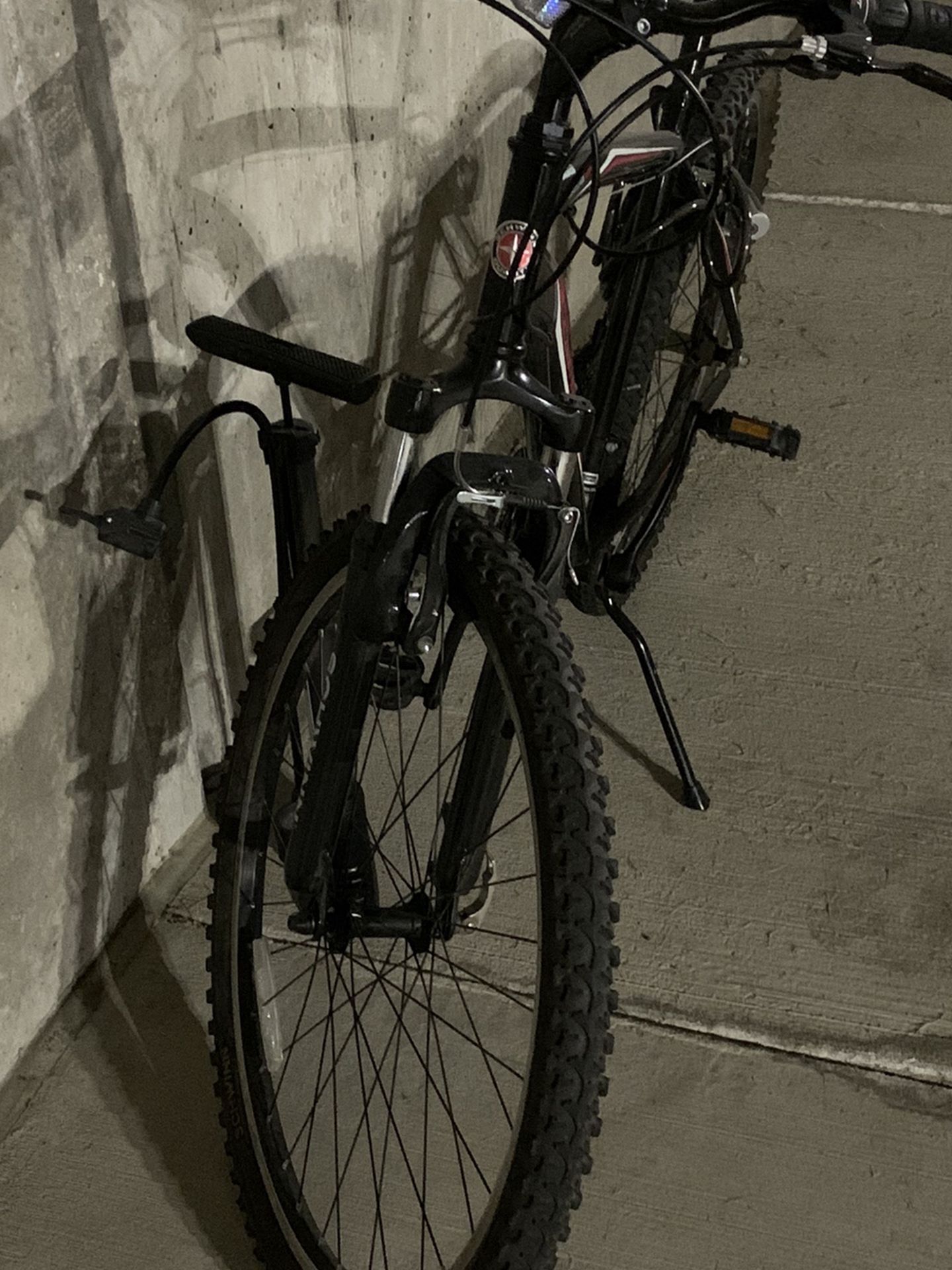 Schwinn Mountain Bike 26” Tire Black Almost New