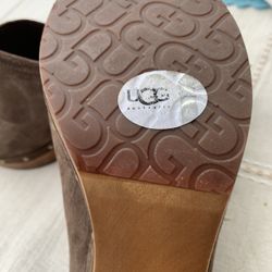 UGG Clogs