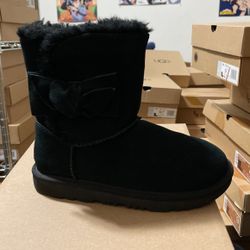 KIDS SIZE 2 BAILEY BOW 2 New In Box 