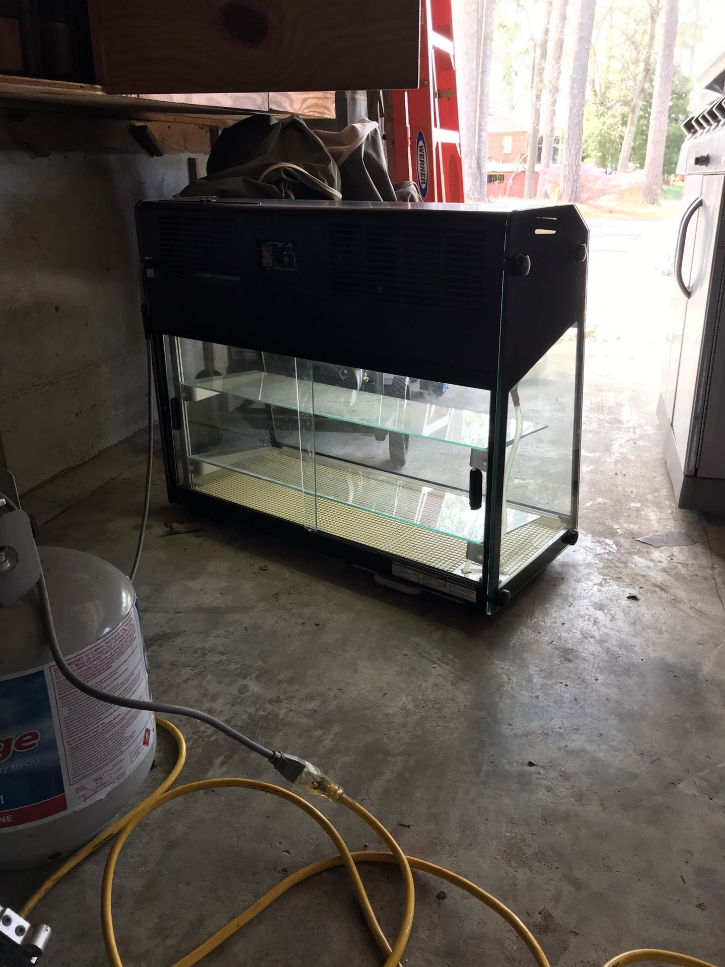 Counter cooler display case