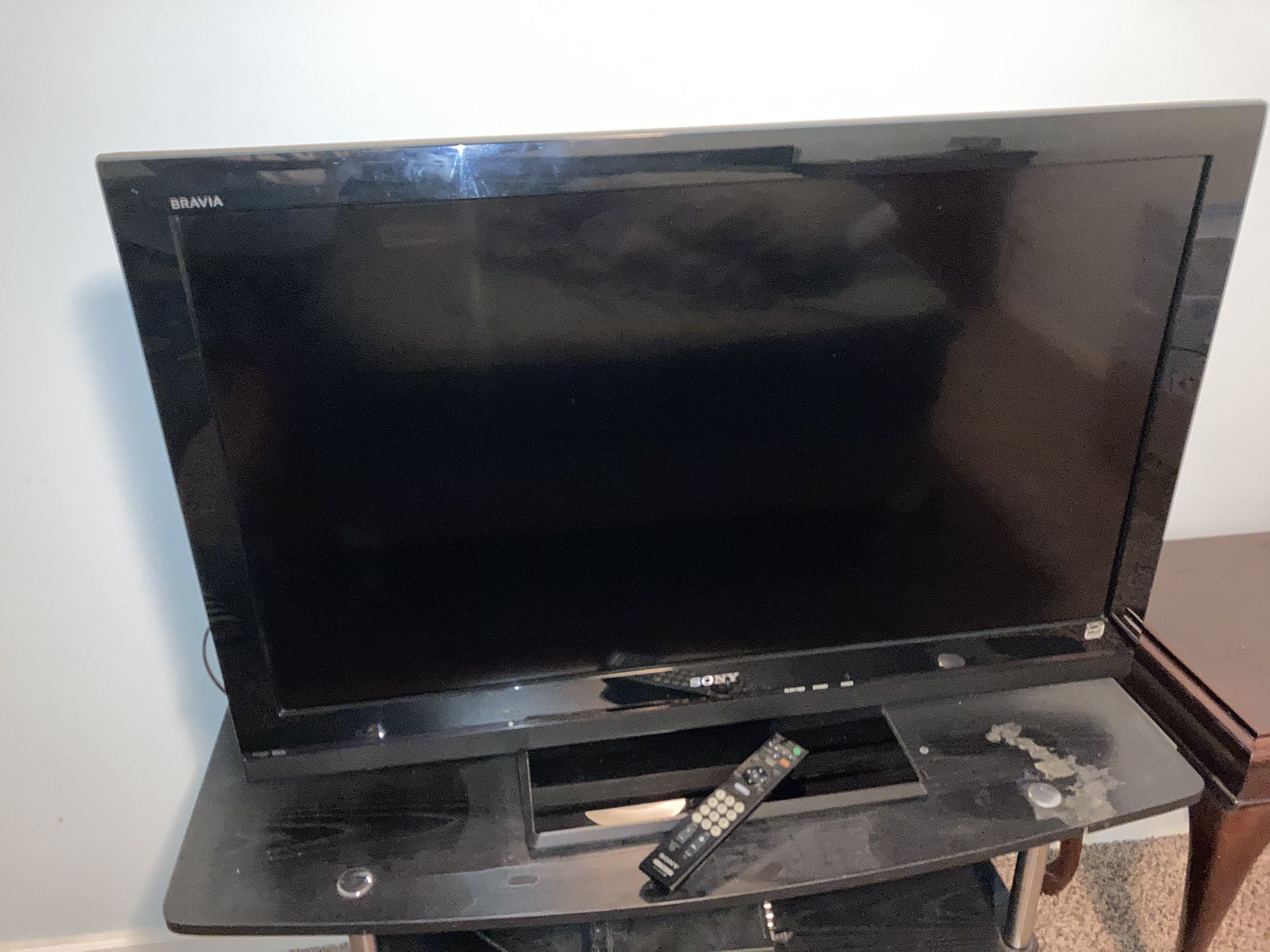 SONY 40” INCH TV HDTV TELEVISION WITH REMOTE KDL-40S5100