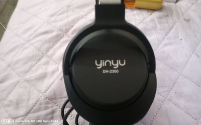 Yinyu headset.