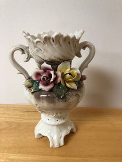 Vintage Capodimonte Vase Bassano Italy (9” Tall)