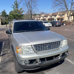 2005 Ford Explorer